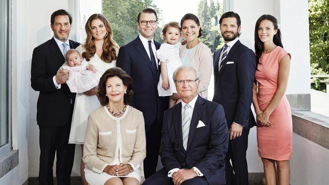 Die schwedische Knigsfamilie im Jahr 2014   (Quelle: Anna-Lena Ahlstoem)